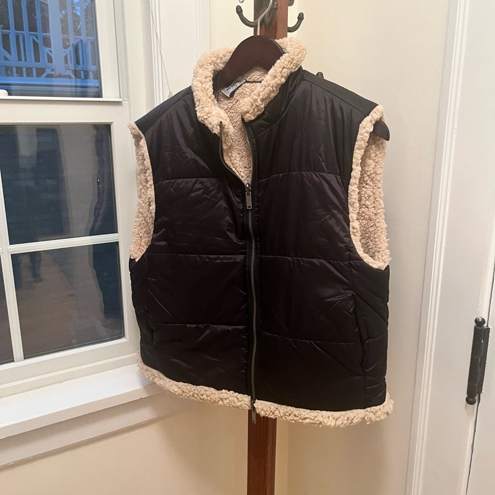 NWT Reversible women’s vest